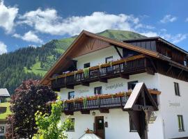 Gästehaus Zugspitzblick, hotel di Berwang