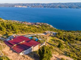 Villa Secluded Paradise, готель у місті Оміш