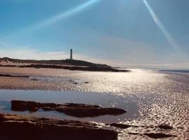 Skerry View - Overlooking the Moray Firth - close to Beaches, Harbour, Shops and Restaurants, hotel di Lossiemouth