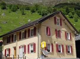 Gästehaus Alpenglühn, complex de schi din Meien