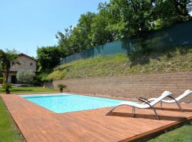 Rustico Villa Marciaga With Pool, cabană din Costermano