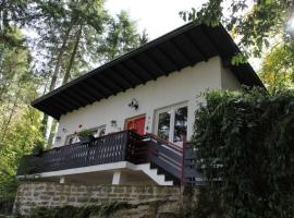 The Vianden Cottage - Charming Cottage in the Forest, casa vacanze a Vianden