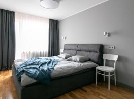 Brand New, Family-friendly with a great location - Moon Apartment, hotelli kohteessa Ventspils