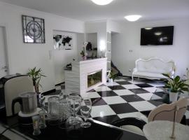 Clelia's Boutique Rooms & Suites – hotel w mieście La Maddalena