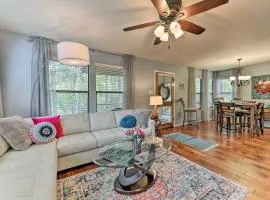 Cozy Woodlands Townhome with Deck Near Market Street