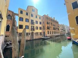 Suite House new apartments wi fi Venice island