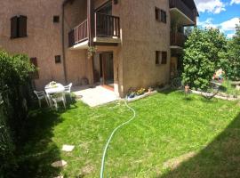 Briançon, Appartement avec jardin et terrasse., hotel din Briançon