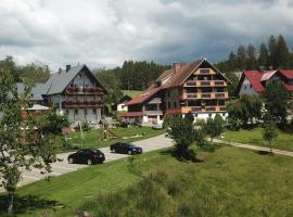 Café-Pension Feldbergblick, хотел в Титизее-Нойщат