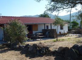 Casa Vermelha & Casa Azul, viešbutis mieste Kastelo de Vidė