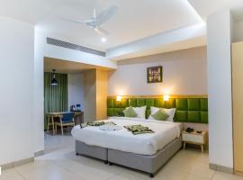 THE M HOTEL, hotell i Raipur