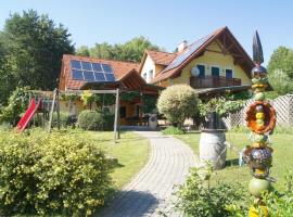 Riegler`s Buschenschank, spa hotel u gradu Loipersdorf bei Fürstenfeld