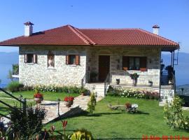 Balcony on Trichonida Lake, Villa in Kríon Nerón