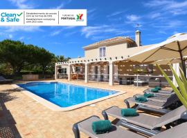 Quinta do Pinheiro Manso - Holidays Villa - Marinha Beach, hotell i Carvoeiro