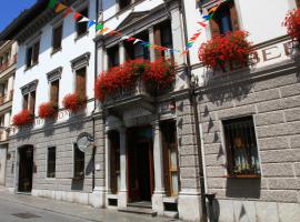 Albergo Roma, hotel sa Tolmezzo