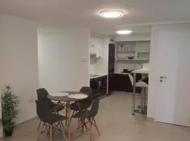 Orhidea Szuterén Apartman