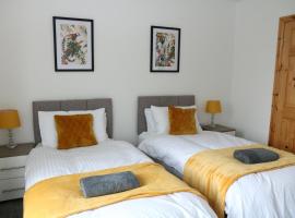 Ideal Lodgings in Bury - Whitefield, hotel u gradu Bury