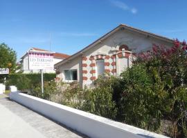 Contact HOTEL LES TERRASSES, hotel sa Le Verdon-sur-Mer