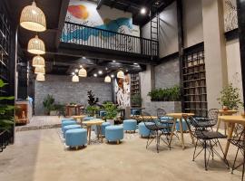 THE NEST QUANG BINH，位于洞海的酒店