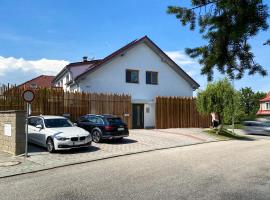 Modern fully equipped studio with parking Zavadilka 2620: České Budějovice şehrinde bir otel