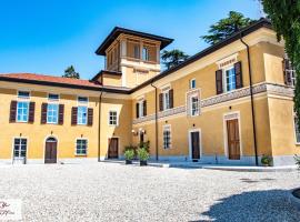 Capriccio Art Hotel, hotel cu parcare din Serravalle Scrivia