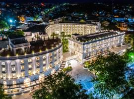 Silk Path Grand Hue Hotel, hotel u gradu Hue