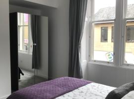 Carvetii - Edward House A - 2 Dbl bed 1st floor flat, hotell sihtkohas Dunfermline