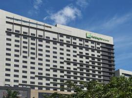 Holiday Inn & Suites Makati, an IHG Hotel，位于马尼拉的酒店