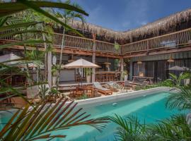 Meteora Stay & Coffeehouse Tulum, ξενοδοχείο σε Tulum