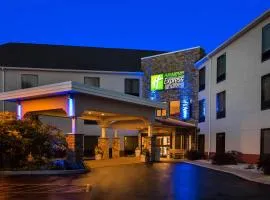 Holiday Inn Express Great Barrington, an IHG Hotel