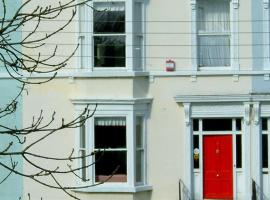 Claremont House, hôtel à Dún Laoghaire