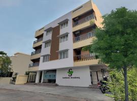 Treebo Samhaar Residency Thoraipakkam، فندق في Old Mahabalipuram Road، تشيناي