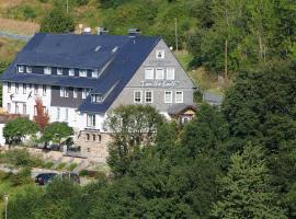 The Conscious Farmer Bed and Breakfast Sauerland، فندق في فيلنغن