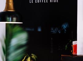 Le Coffee Ride Cycling Cafe, viešbutis mieste Stavelotas