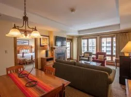 Updated 1 Bedroom Condo in Mountaineer Square condo