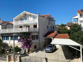 Apartments Kraljev Stanko, hotel en Biograd na Moru