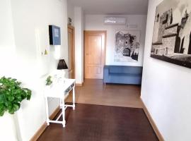 Hostal Hernan Cortes, hotel em Cáceres