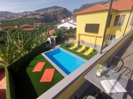 CASA DOS AVÓS Apartments with Pool in Funchal, hotel ve Funchalu