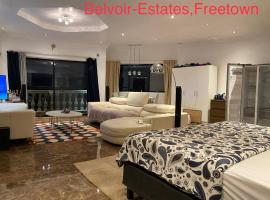 Belvoir Estate Serviced Apart-Hotel & Residence، فندق في فريتاون