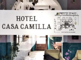 Hotel Casa Camilla، فندق في فيربانيا