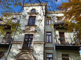 Stilvolle 1-Raum-Wohnung zentral, ruhig gelegen, hotel em Dresden