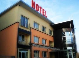 Hotel Hokejka, hótel í Prievidza