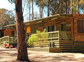 Lakes Entrance Log Cabins、レイクス・エントランスの別荘