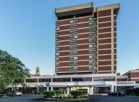 Holiday Inn & Suites Pittsfield-Berkshires, an IHG Hotel