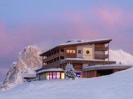 Hotel Goldknopf, Hotel in Seiser Alm