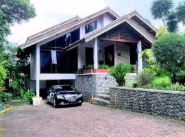 Holidayhome Alam Cipanas Puncak