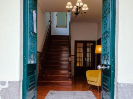 Classico Guesthouse, hotel u gradu 'Vila Nova de Gaia'