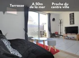 Maisonnette avec terrasse à 50m de la plage