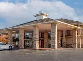 Quality Inn Russellville I-40