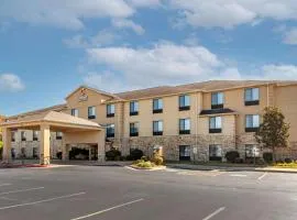 Comfort Inn & Suites Russellville I-40