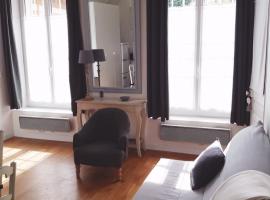 Le Petit Mansart, self catering accommodation in Versailles